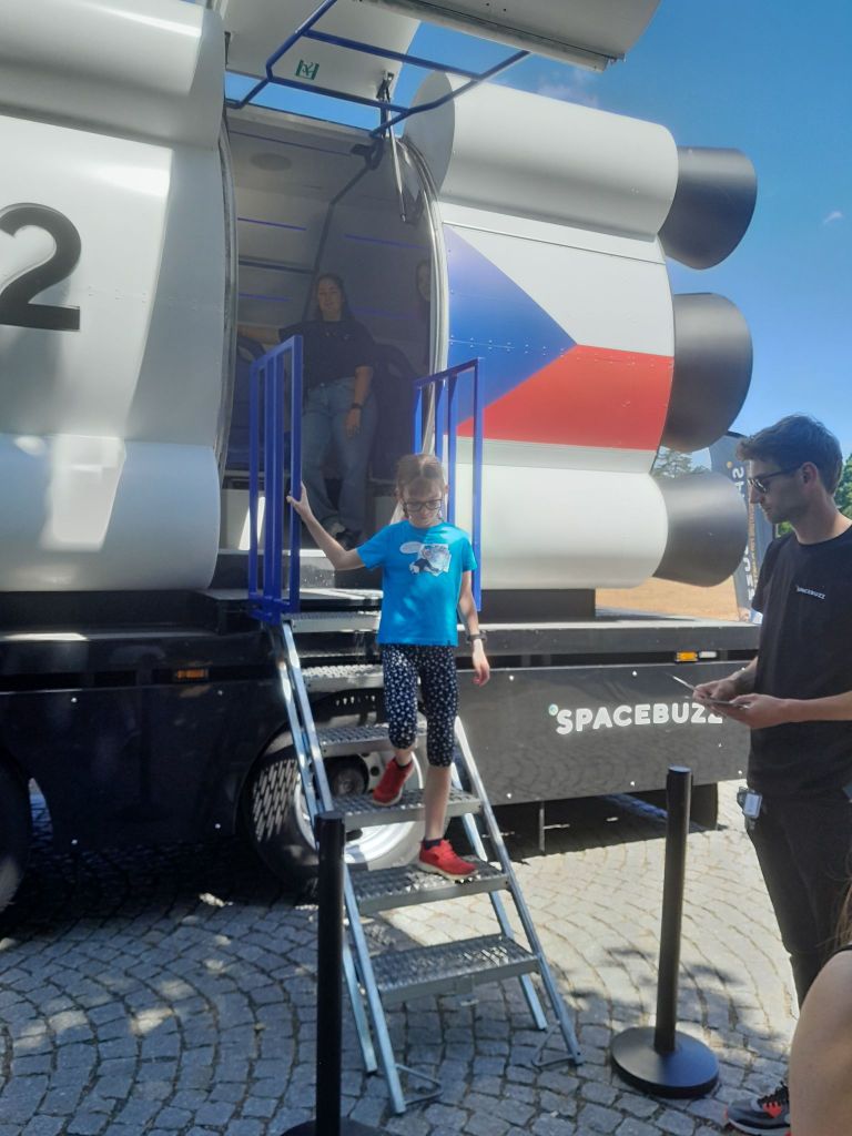 Zážitek ve Space Buzz
